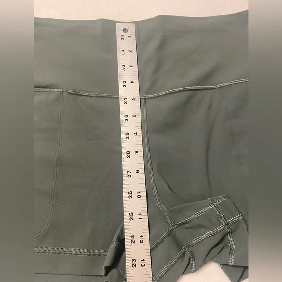 Lululemon Align Classic-Fit High-Rise Short 3" Dark Forest Size 10 - Picture 7 of 10
